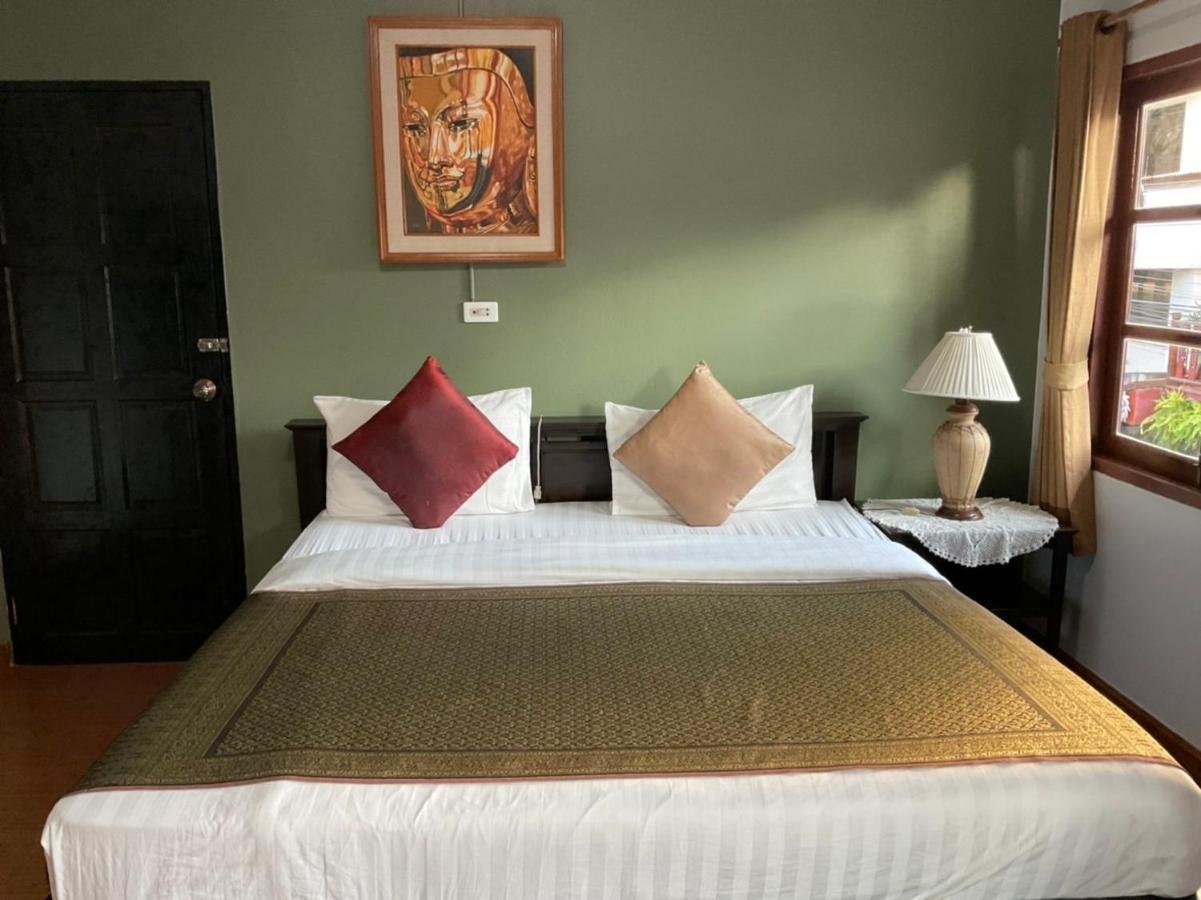 Hotel Baan Klang Vieng Chiang Mai Exterior foto